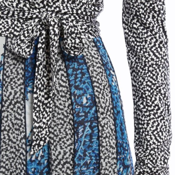Diane Von Furstenberg Silk Blend Caprice Two Wrap Dress Size 12 - Picture 2 of 8